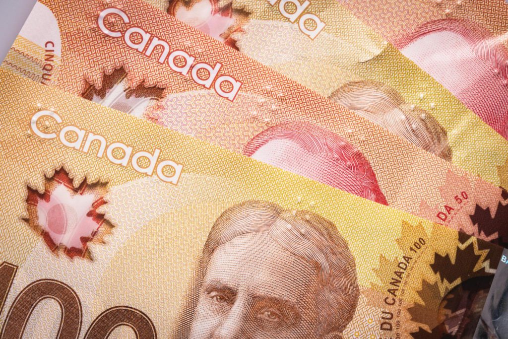 The current image has no alternative text. The file name is: Quick-Easy-Online-Businesses-to-Start-in-Canada-scaled.jpg