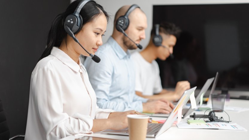 3 Ways to Keep Call Center Agents Motivated -