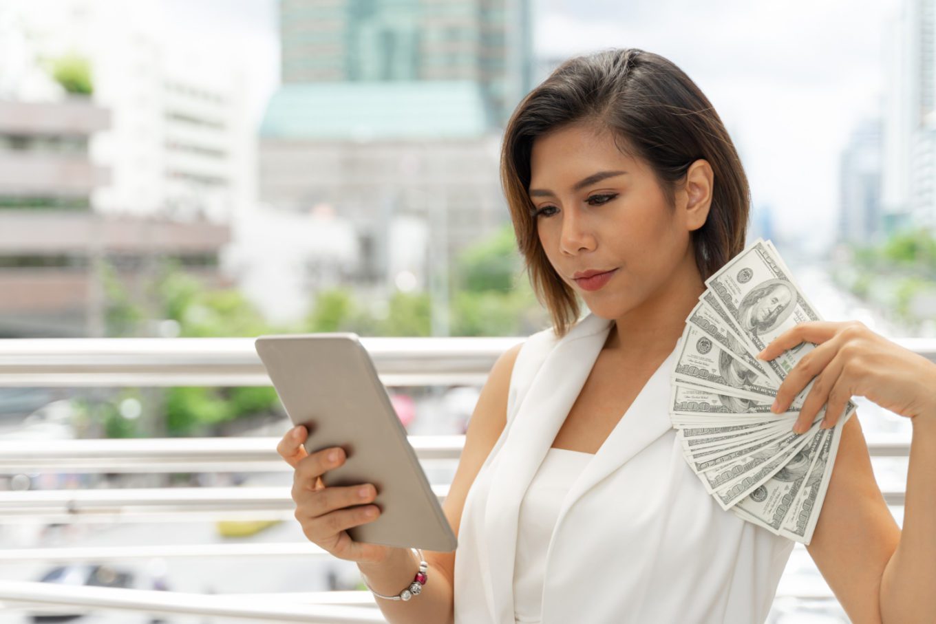 20 Proven Ways To Make Money Online Malaysia (2023 Guide)