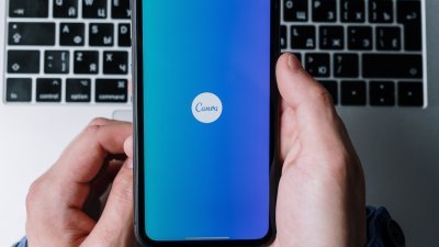 Photoshop VS Canva Pro: Which Should You Choose?